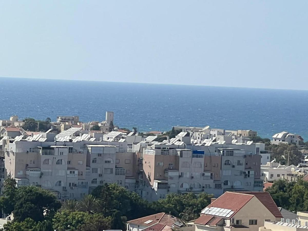 סטודיו חדש ויפה עם נוף לים Lejlighed Netanya Eksteriør billede