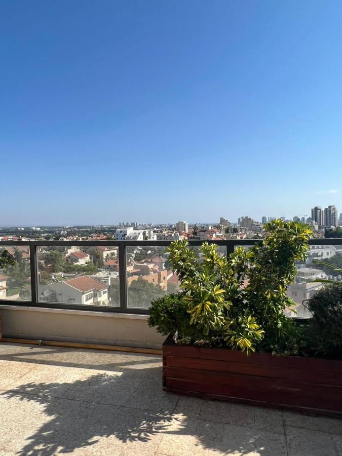סטודיו חדש ויפה עם נוף לים Lejlighed Netanya Eksteriør billede